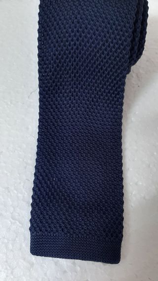 Corbata punto