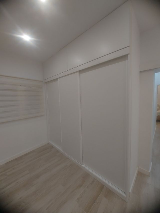 FABRICACION DE ARMARIOS Y MONTAJES