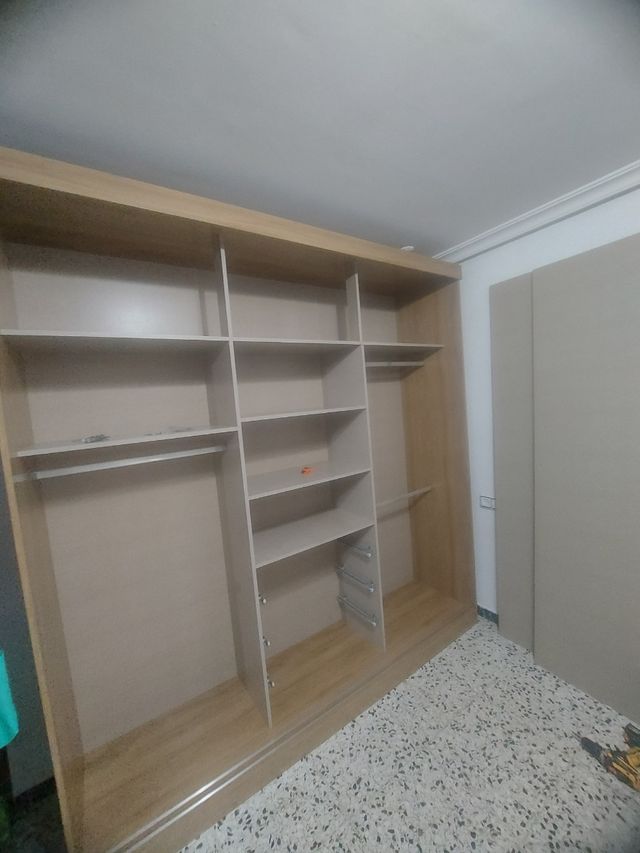 FABRICACION DE ARMARIOS Y MONTAJES