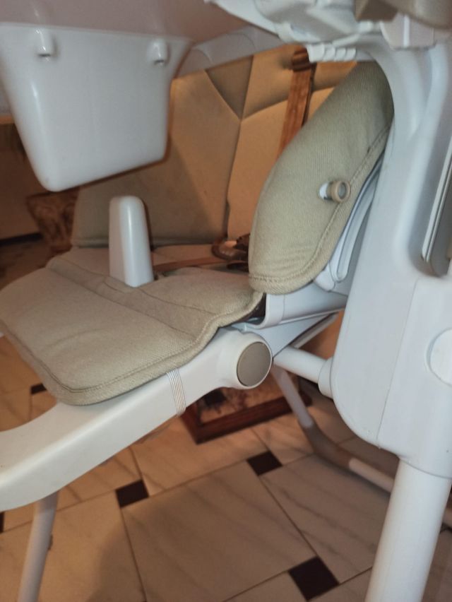 Trona de bebe marca Jane