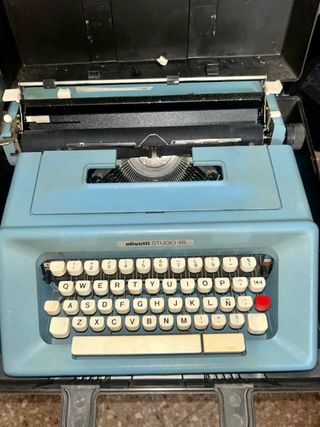 Maquina escribir antigua OLIVETTI ESTUDIO 46.