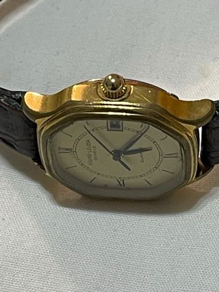Reloj Favre Leuva Mujer Dorado