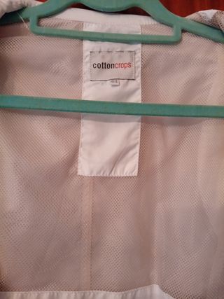 Cazadora de color blanco cotton crops