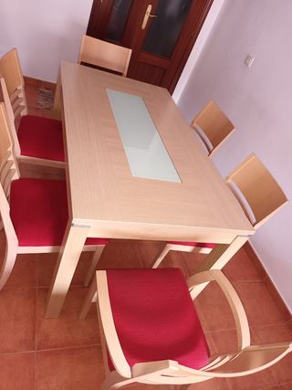 Mesa de salón extensible y 6 sillas