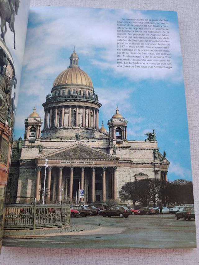 San Petersburgo y sus alrededores. Ediciones arte.