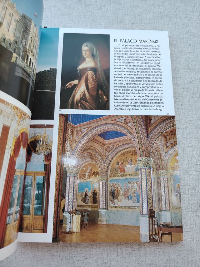 San Petersburgo y sus alrededores. Ediciones arte.