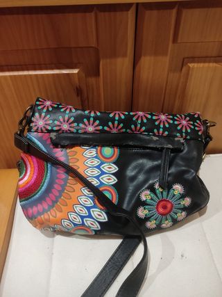 BOLSO DESIGUAL.