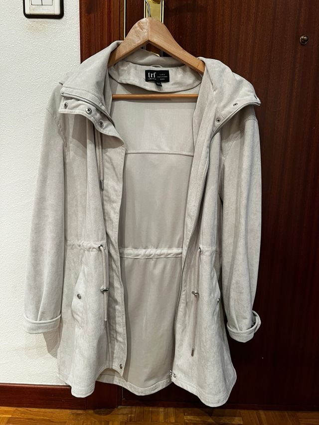 parka de ante color hielo talla M