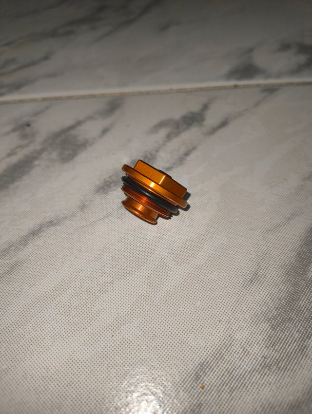 Tapón bomba trasera de freno