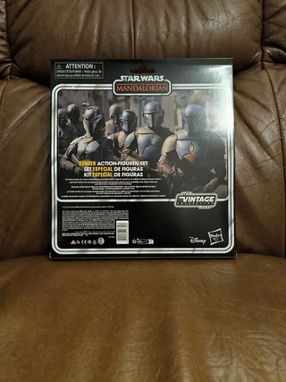 STAR WARS  Mandalorian Shriek-Hawk TVC