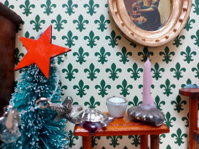 ESPOSITORE CON MOBILETTI IN MINIATURA- NATALE