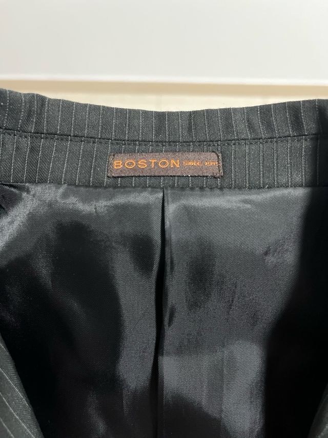 Traje Boston