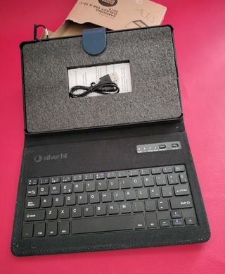 Funda con teclado para tablet 