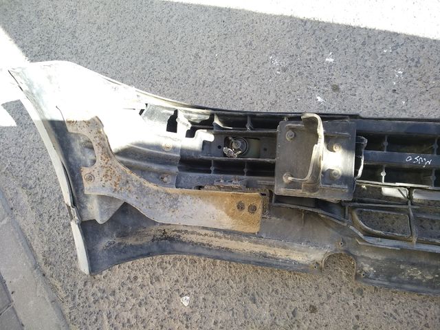 Paragolpes delantero SsangYong Musso I