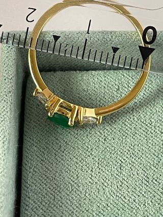 Anillo de piedra esmeralda, plata con baño de oro