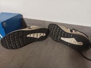 Zapatillas ADIDAS muy nuevas