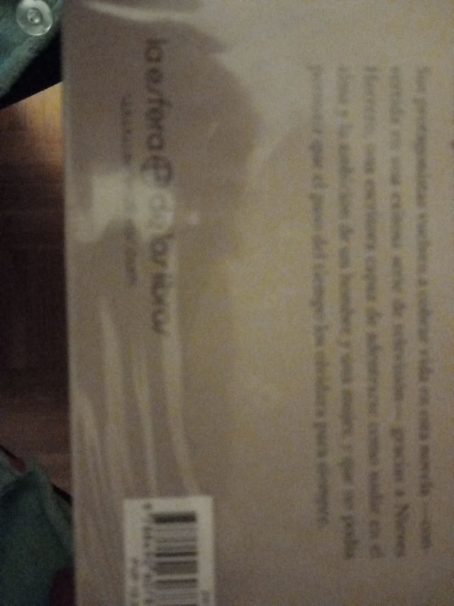 Libro. LO QUE ESCONDIAN SUS OJOS.