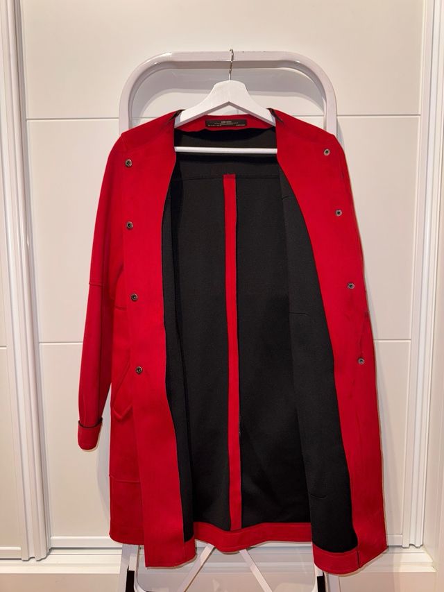 Abrigo rojo