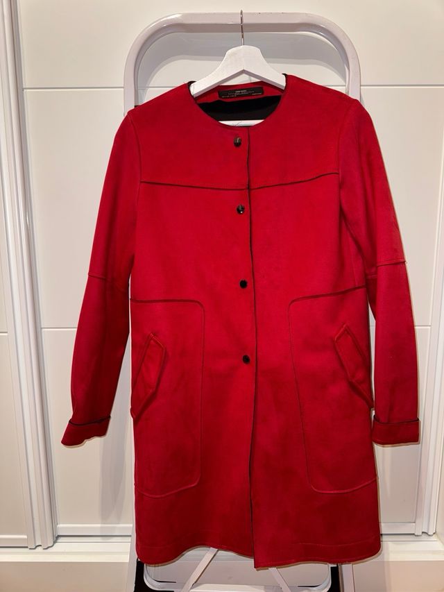 Abrigo rojo