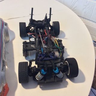 Automodello elettrico tamiya
