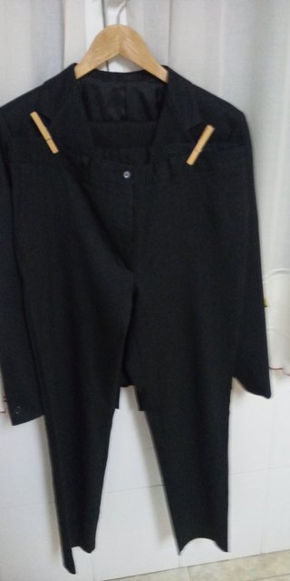 Traje de pantalón de señora.