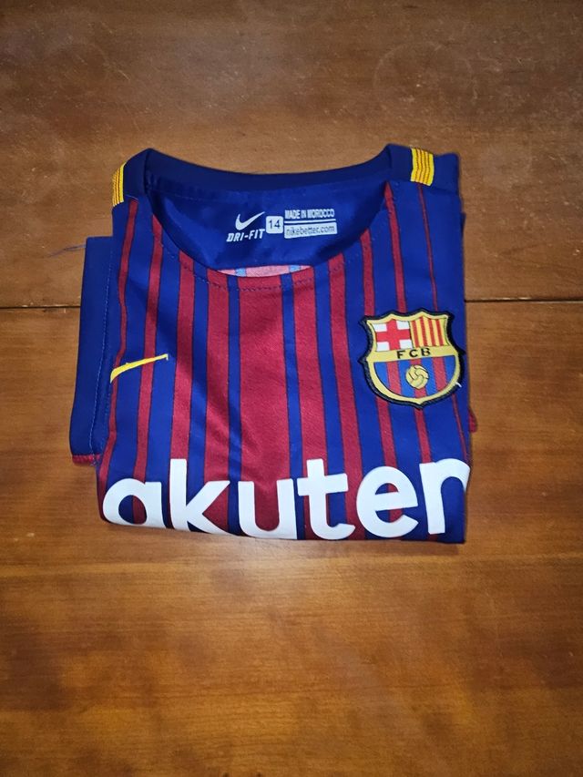 Dos camisetas y pantalón marca Nike