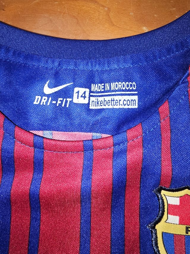 Dos camisetas y pantalón marca Nike