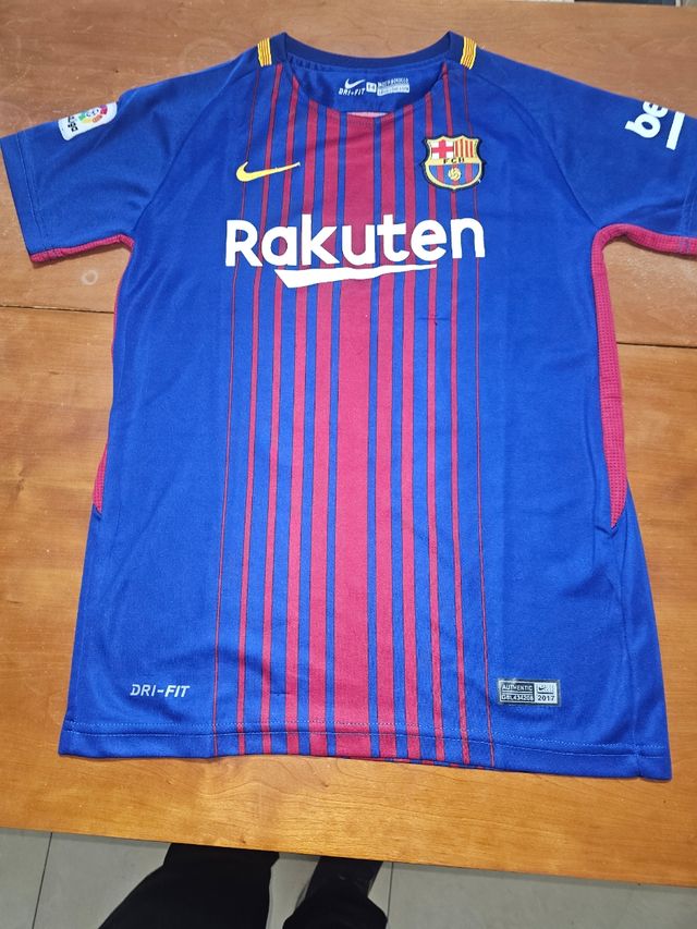 Dos camisetas y pantalón marca Nike