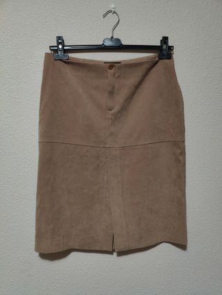Falda ante marrón