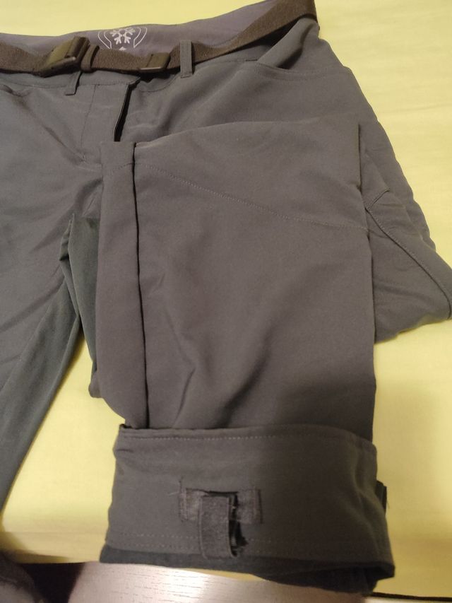 Pantalón de montaña y nieve