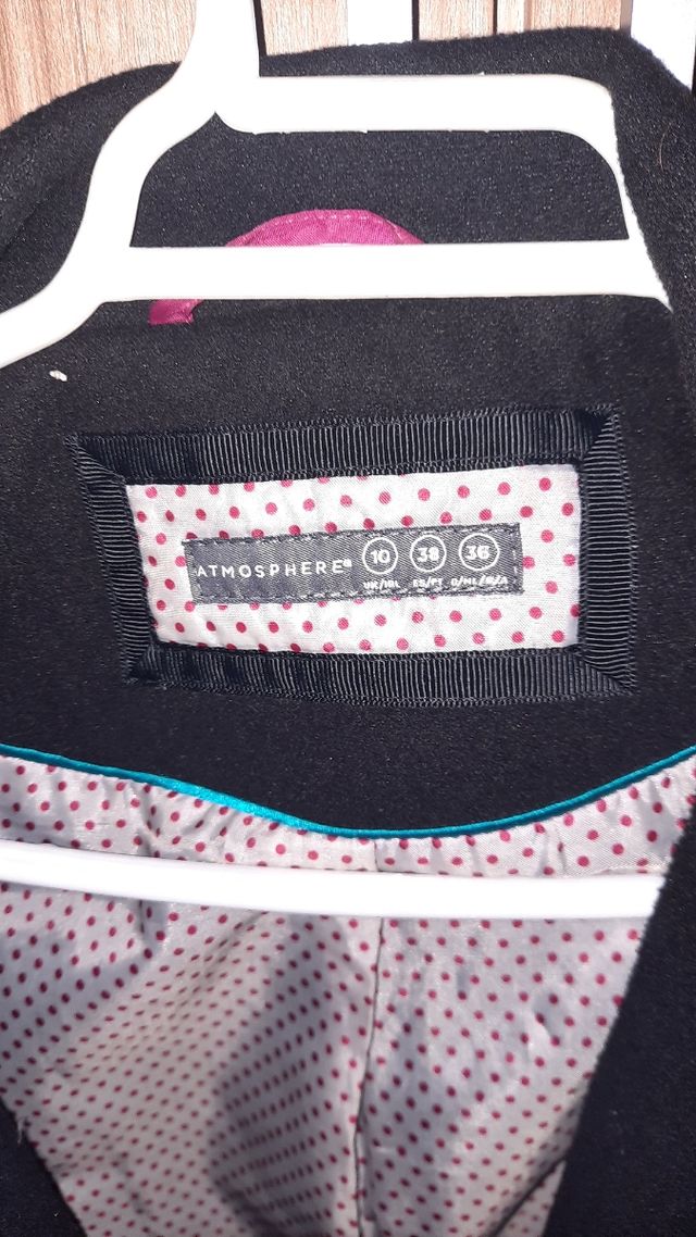 Abrigo de paño negro