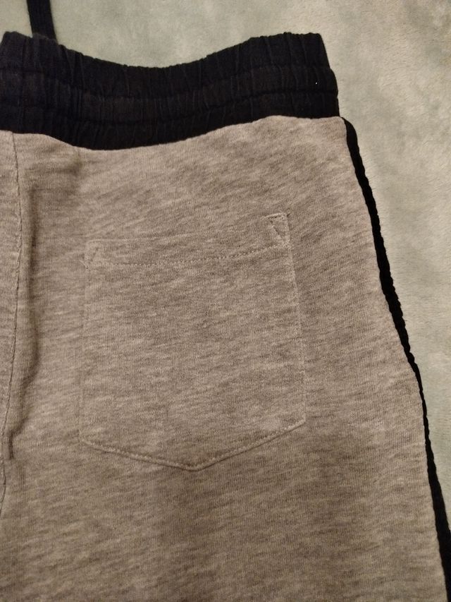 Pantalón deportivo, talla 9-10 años
