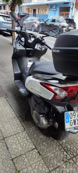 Moto Kymco 300 Super dink