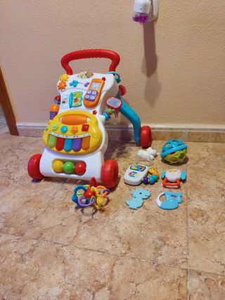 Andador y juguetes