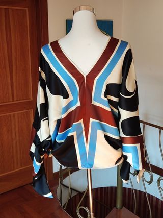 Blusa donna fantasia. Zara. M