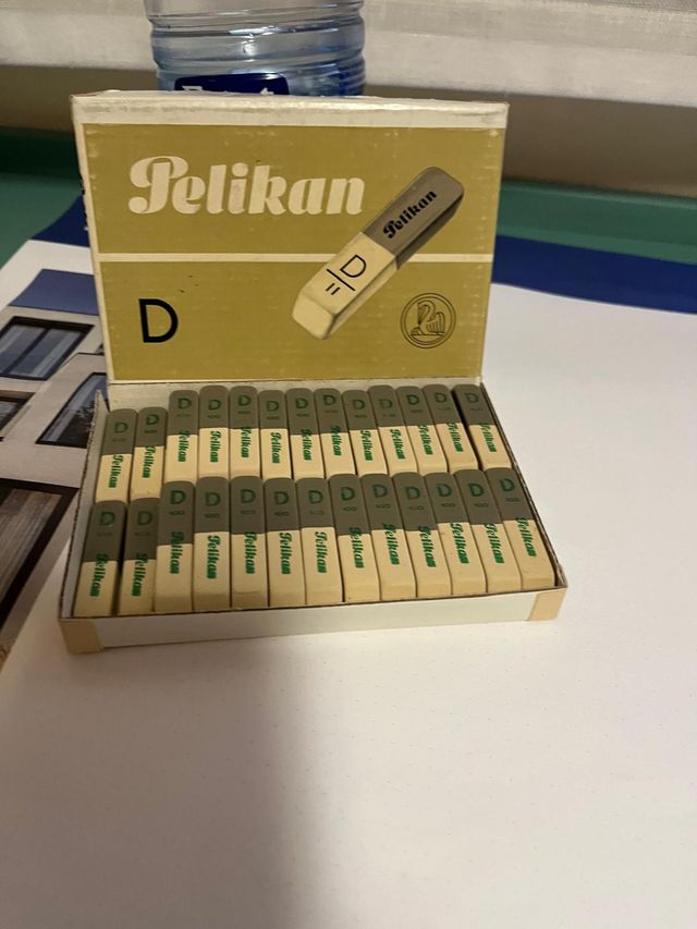 Gomas de Borrar Pelikan años 80, caja 46 uds.