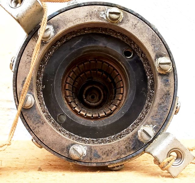 CAVITA' VARIABILE PER MICRONDE