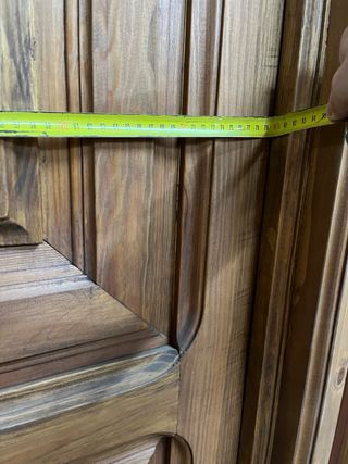 Puerta de calle de madera