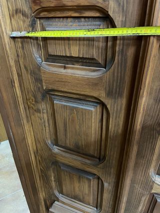 Puerta de calle de madera