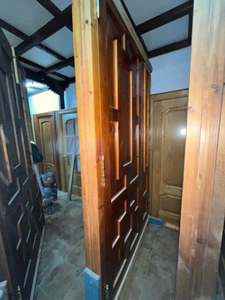 PUERTA DE CALLE DE MADERA