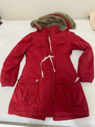 Chaquetón rojo niña
