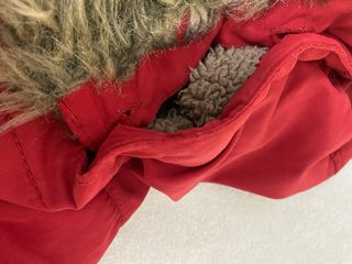 Chaquetón rojo niña