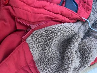 Chaquetón rojo niña