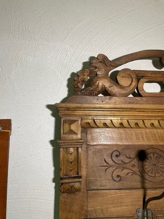 Aparador con perchero, espejo y paragüero