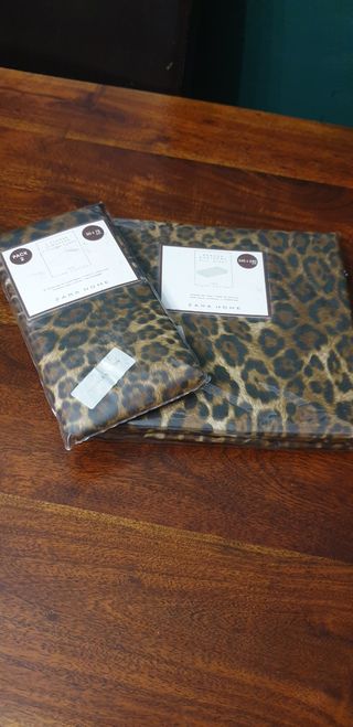 SABANA ENCIMERA Y 2 ALMOHADAS