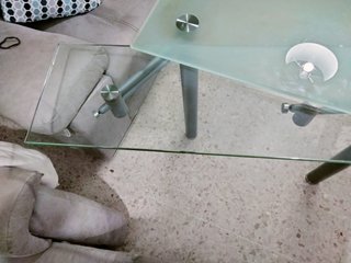Mesa diseño cristal