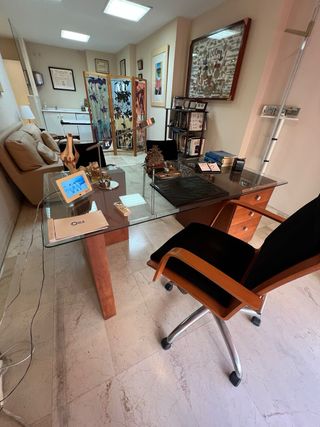 Conjunto mesa despacho y 3 sillas