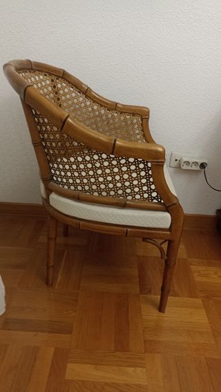 Sillón colonial rejilla.