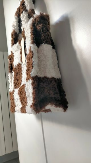 Borsa tote in shearling a quadri Jayley collect