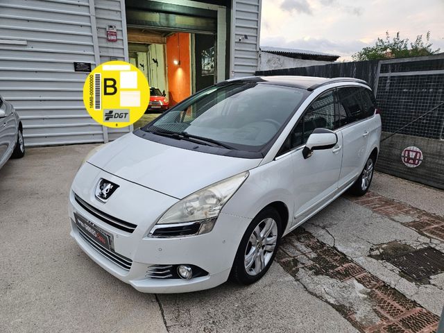 Peugeot 5008 2012
